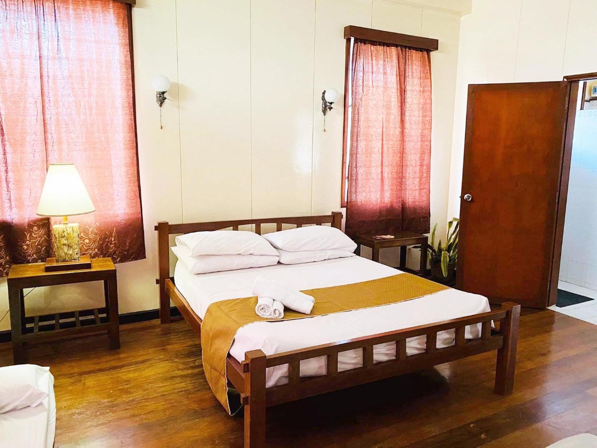 Casa Don Julian Guesthouse Bais Dış mekan fotoğraf